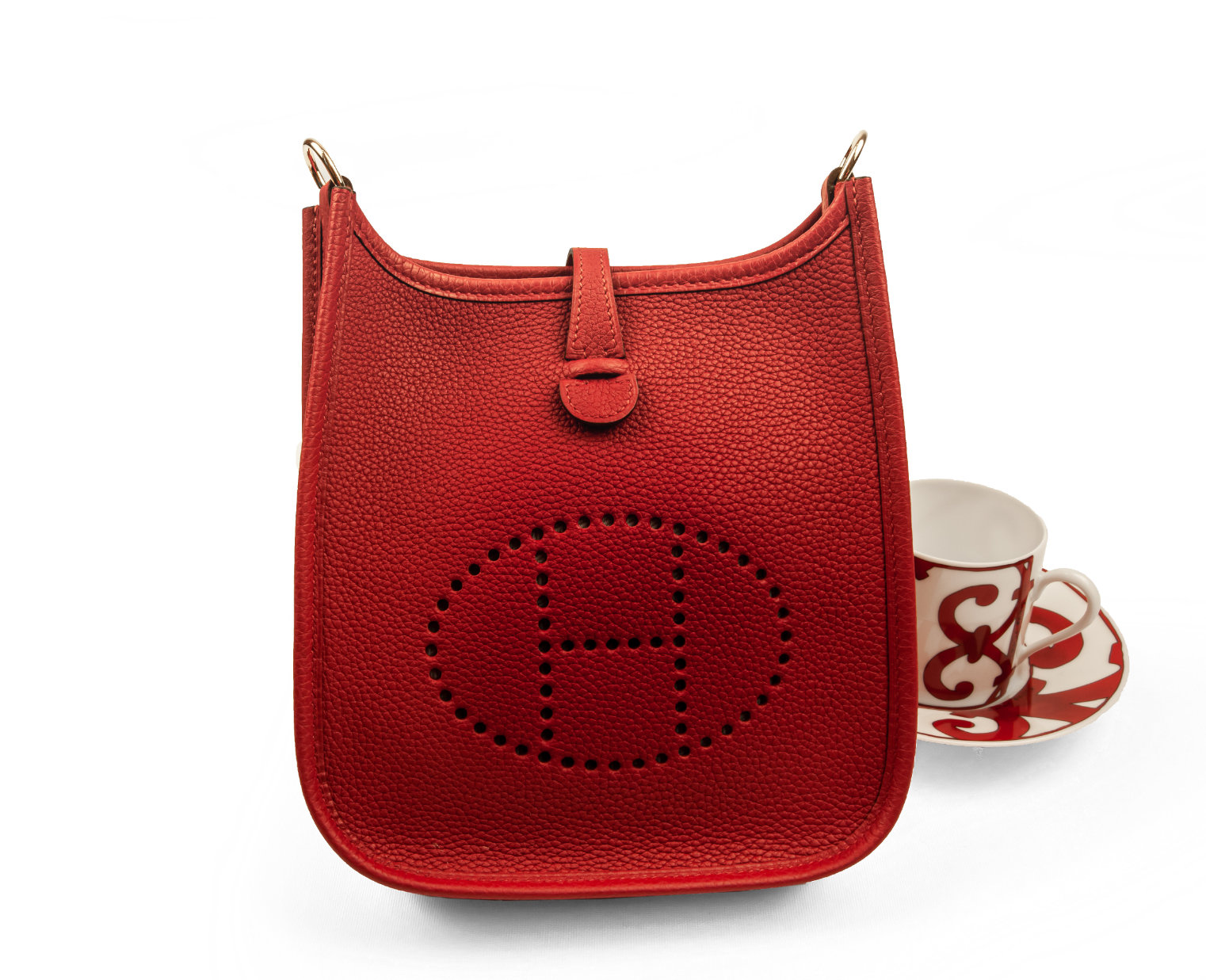 Hermes Evelyne II TPM 16 Taurillon Maurice Rouge Red Women's Messenger  Bag