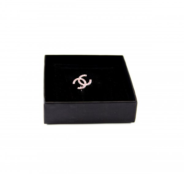Chanel CC Brosche mit Kristallen