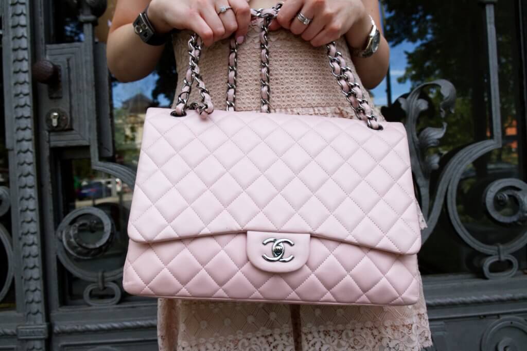 How can I tell if the Chanel bag is fake? - Handbag Spa & Shop