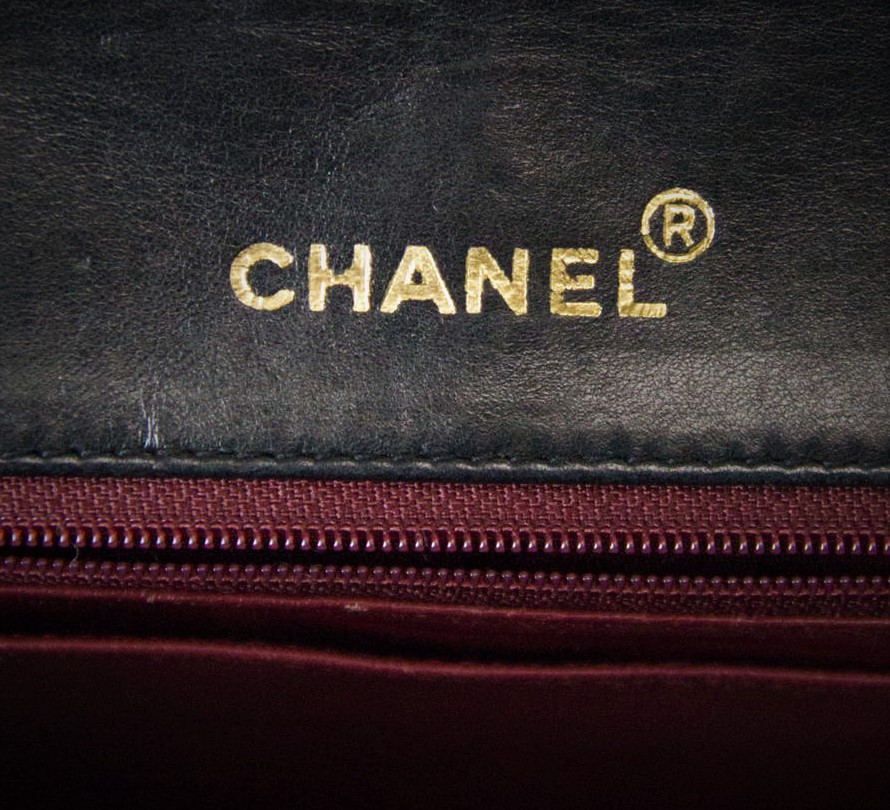 Chanel Diana single flap label