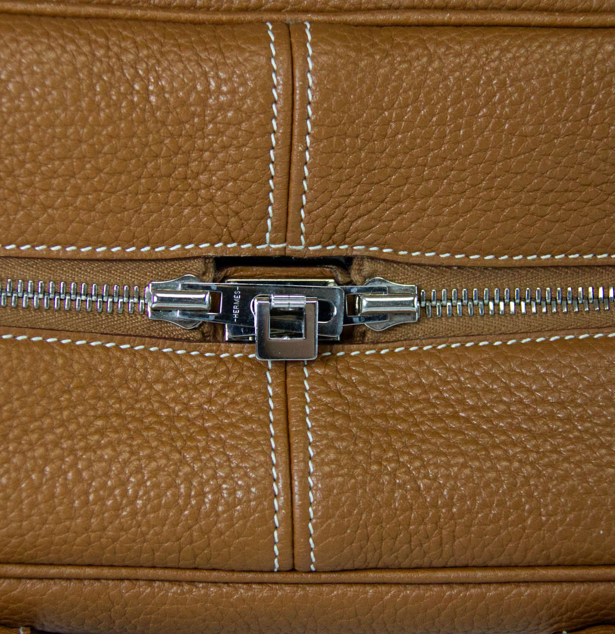 Hermes Victoria 35 gold zipper