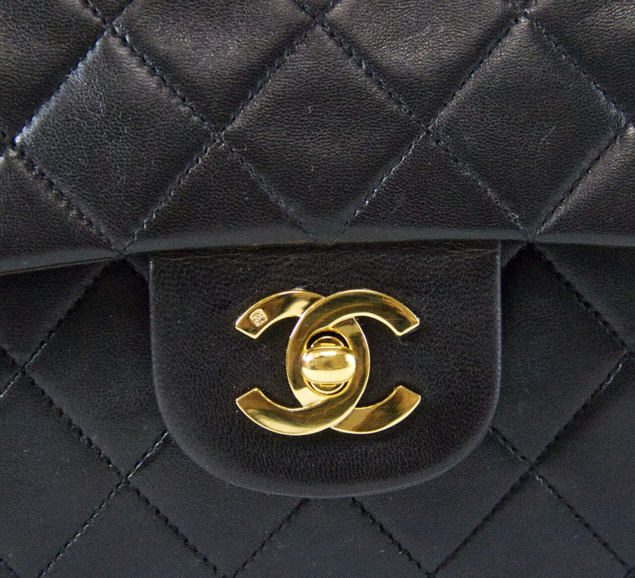 Chanel Medium Classic DF black Schloss